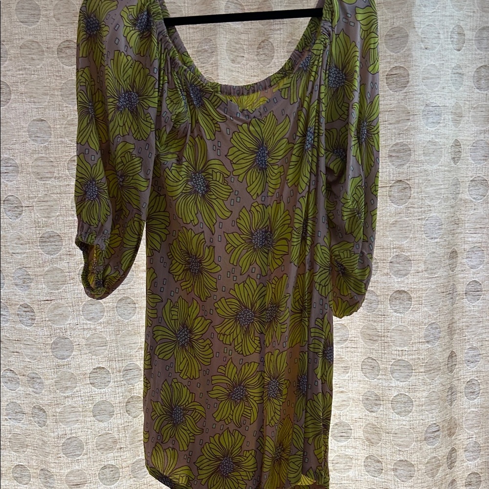 Fighting Eel Floral Romper in Beige and yellow/green